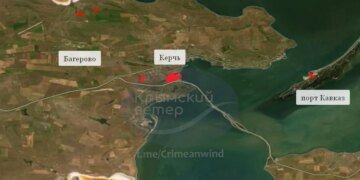 Після нічної атаки в Криму та порту "Кавказ" зафіксували кілька осередків пожежі