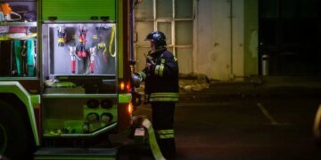 В Крыму горит точка запуска «Шахедов» и отключилось электричество: что известно о последствиях атаки