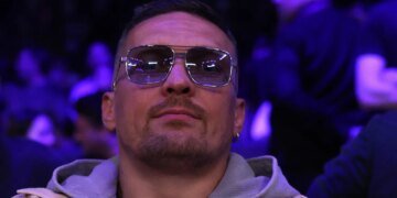 Боксер Олександр Усик вирішив звільнити усі свої чемпіонські пояси