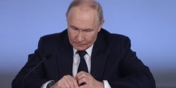 Путин разрешил отбирать квартуиры у критиков режима, которые сбежали из России