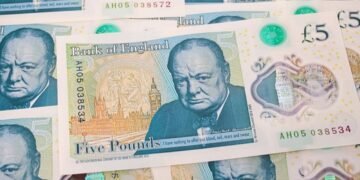 Жаба замість Черчилля? У Британії обирають тварин для фунтів стерлінгів