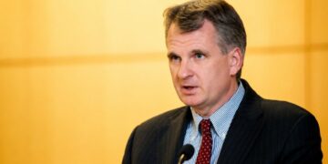 Тимоти Снайдер: остановить Россию несложно. Запад просто этого не делает