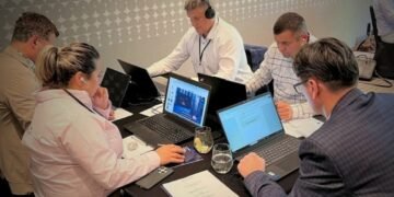 Украинцы играя “за русских” едва не победили НАТО в киберучениях, – FT