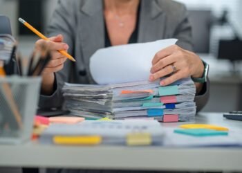 Менше перевірок і зайвих функцій: уряд розпочав реформу Держпраці