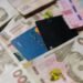 Українці дедалі рідше користуються готівкою: 96% операцій з картками стали безготівковими