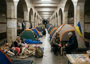 Конфлікт у підземці: чи заборонять намети та матраци в метро Києва