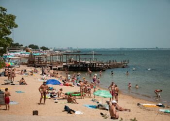 Сезон в самом разгаре, но купаться можно не везде: Минздрав назвал безопасные места