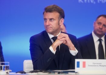 Трамп был готов отдать Украину Путину на Аляске, – Макрон