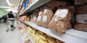 Инфляция в Украине замедлилась: НБУ назвал, что дорожает быстрее всего