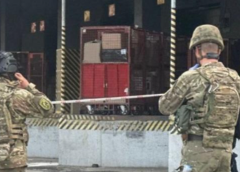 Момент потужного вибуху в Києві: що відбувалось в поштовому терміналі, – ВІДЕО