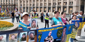 Мітинг на головній вулиці Києва: що тут відбувається, – ФОТО