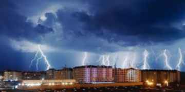 На Київщиною з’являться яскраві спалахи: застереження ДСНС