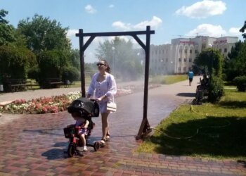 Місто під ударом спеки: у Києві запускають систему водяного туману