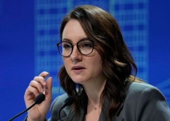 Увеличение зарплат военным: Кабмин озвучил срок запуска реформы