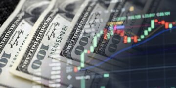 Долар біля 45 грн, а євро може здивувати: чого чекати від курсу у липні