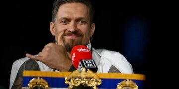 Усик определился, с кем проведет последний в карьере бой