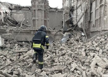 В Запорожье в результате авиаударов пострадали 7 человек, в том числе один ребенок. ВИДЕО