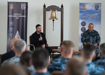 Україні в морі потрібна лінія оборони з дронами-перехоплювачами – Зеленський