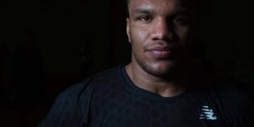 "Коля, phone me": Беленюк викликав Тищенка на ринг після інциденту з помідорами біля ВАКС