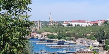 Паника на флоте РФ: подлодки начали обшивать арматурой от украинского возмездия. ФОТО