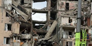 У Києві російська атака забрала життя вже 10 людей