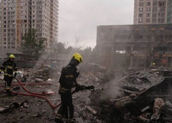 Россияне атаковали Киев: зафиксированы попадания, есть погибшие и раненые, поиски продолжаются