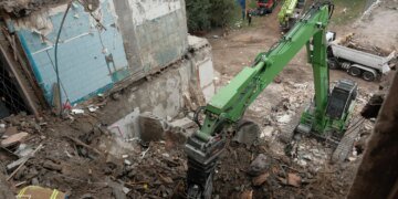 У Києві завершили пошуково-рятувальні роботи після удару рф: 19 загиблих, 61 поранений