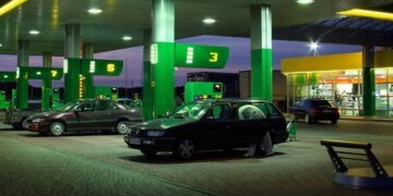 В Україні визначили заходи для підвищення безпеки роботи АЗС у регіонах, що перебувають під загрозою атак рф