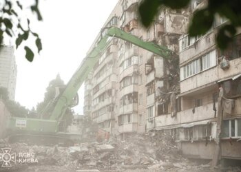 Рятувальники завершили роботи на всіх локаціях після атаки рф на Київ