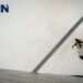 Ворожі дрони впали біля газорозподільної станції і на будівлю біля ринку в Києві, є постраждалі
