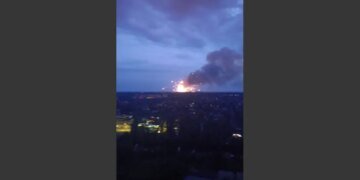 Трагедия под Киевом: Зеленский уже знает, кому принадлежал склад, в который прилетела российская ракета
