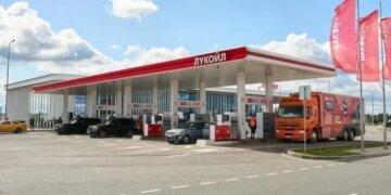 Топливный талон из прошлого: россиянам предлагают на заправках cтранные лайфхаки