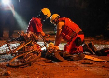 Кількість поранених в Одесі зросла до восьми, рятувальники оприлюнили кадри
