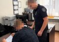 В Полтаве полицейский сломал руку мужчине во время доставки в ТЦК