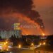 После ночной атаки дронов на Ставрополье горит местный НПЗ. ВИДЕО