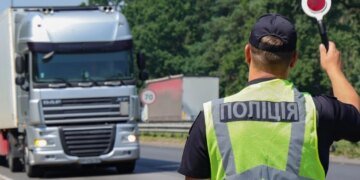 У Києві запровадили обмеження руху вантажівок через спеку