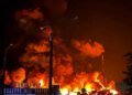 У Сумах внаслідок атаки російських дронів постраждали шестеро людей, виникла пожежа в "Епіцентрі"