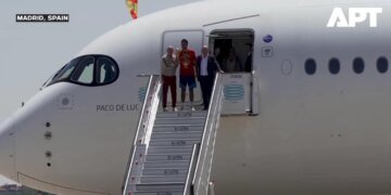 Майже 2 мільйони людей зустріли збірну Іспанії після перемоги на ЧС