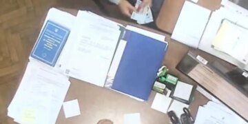 За деньги обещали отсутствие проверок и сокрытие нарушений: на Прикарпатье новые подозрения чиновникам Гоструда