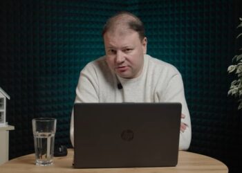 Долги за коммуналку: эксперт предупредил об аресте счетов и потере жилья