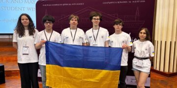 Київський школяр став абсолютним переможцем Європейської олімпіади зі штучного інтелекту