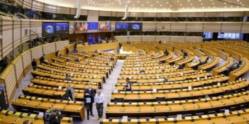 “Тіньовий флот”, банки і не тільки: ЄС ухвалив нові санкції проти Росії