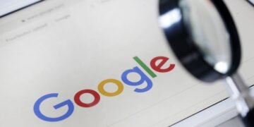 Екс-глава Google вклав кошти у Київ та українські дрони, – The New York Times