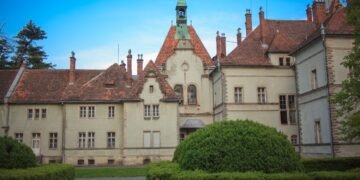 Замість приватизації: ФДМУ розглядає концесію Шенборнського замку та “Куяльника”