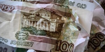 Россия скрыто печатает рубли, чтобы и дальше финансировать войну, – разведка