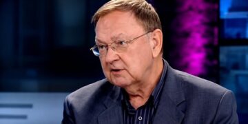 Дизель на очереди: Крутихин объяснил, что ждет топливный рынок России после удара по НПЗ в Омске
