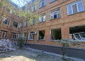 Повилітали вікна й двері: по всьому Києву пошкоджені заклади освіти, – ФОТО