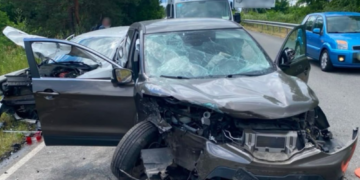 Автівки “тріснули” від ударів: на Київщині перекрили дорожній рух, – ФОТО