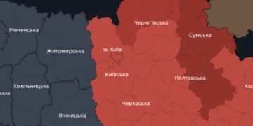 Вибухи після опівночі: над Києвом зберігається небезпека