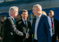До Києва через всю Європу: на залізниці зустріли іноземного партнера з Ірландії, – ФОТО